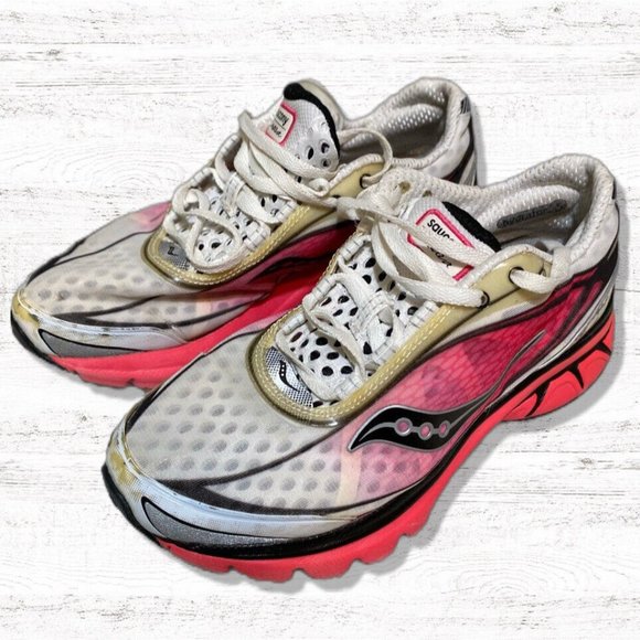 Saucony Kinvara 7 White Pink Mesh Running Shoes 10072-3 Womens Size 7 Flaws - Picture 1 of 9